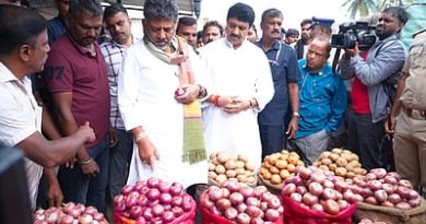 DK Shivakumar Makes Surprise 6 AM Visit to Yeshwantpur APMC; Orders Arrests Over Child Labour